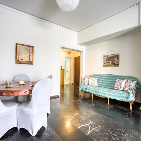 Spacious & Bright Apt Near Acropolis Appartement