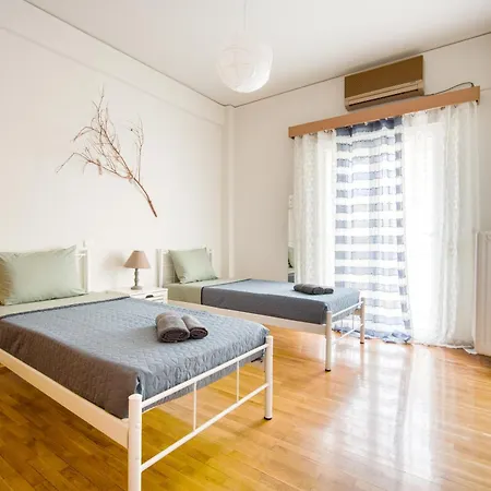 Spacious & Bright Apt Near Acropolis * Athene