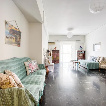 Spacious & Bright Apt Near Acropolis * Athene