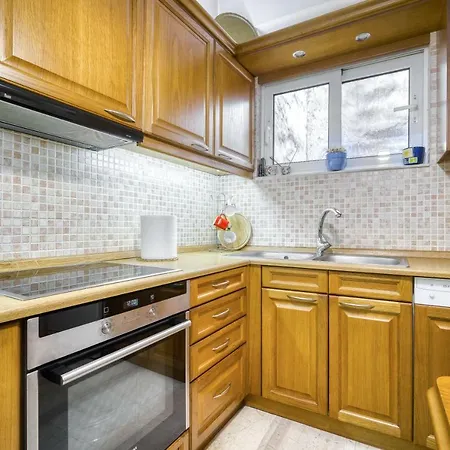 Appartement Spacious & Bright Apt Near Acropolis Athene