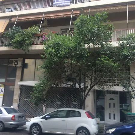 Spacious & Bright Apt Near Acropolis Athene